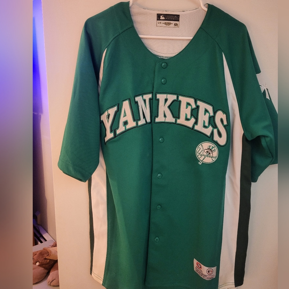 Yankees St. Patricks Day Jersey - Picture 1 of 3